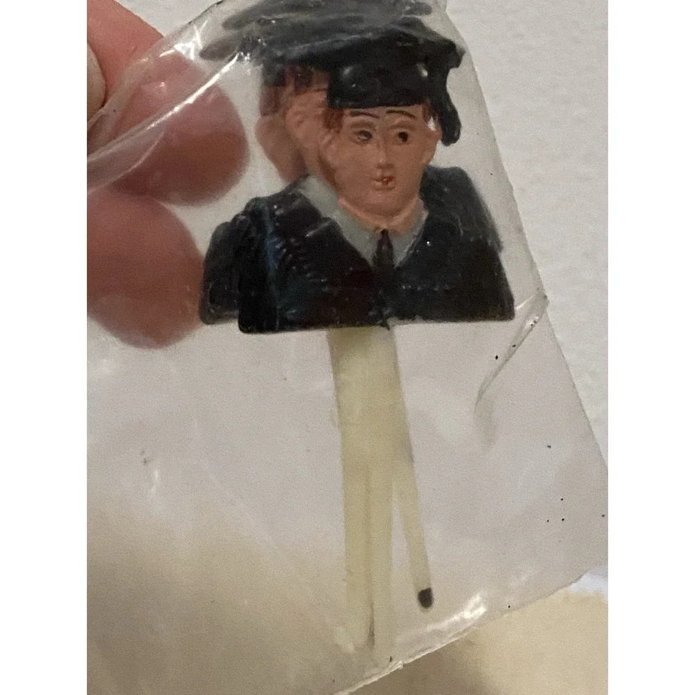 Vintage Graduation Cake Toppers For Party 4 Count